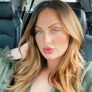 Meet your Posher, Mel